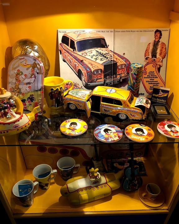 Cafe Yellow Submarine Beatles Museum